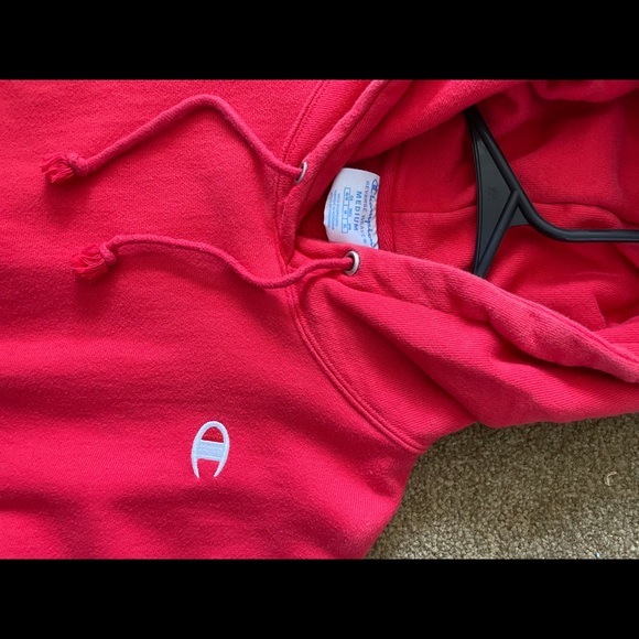 red champion hoodie size M but fits like a S - Picture 3 of 3